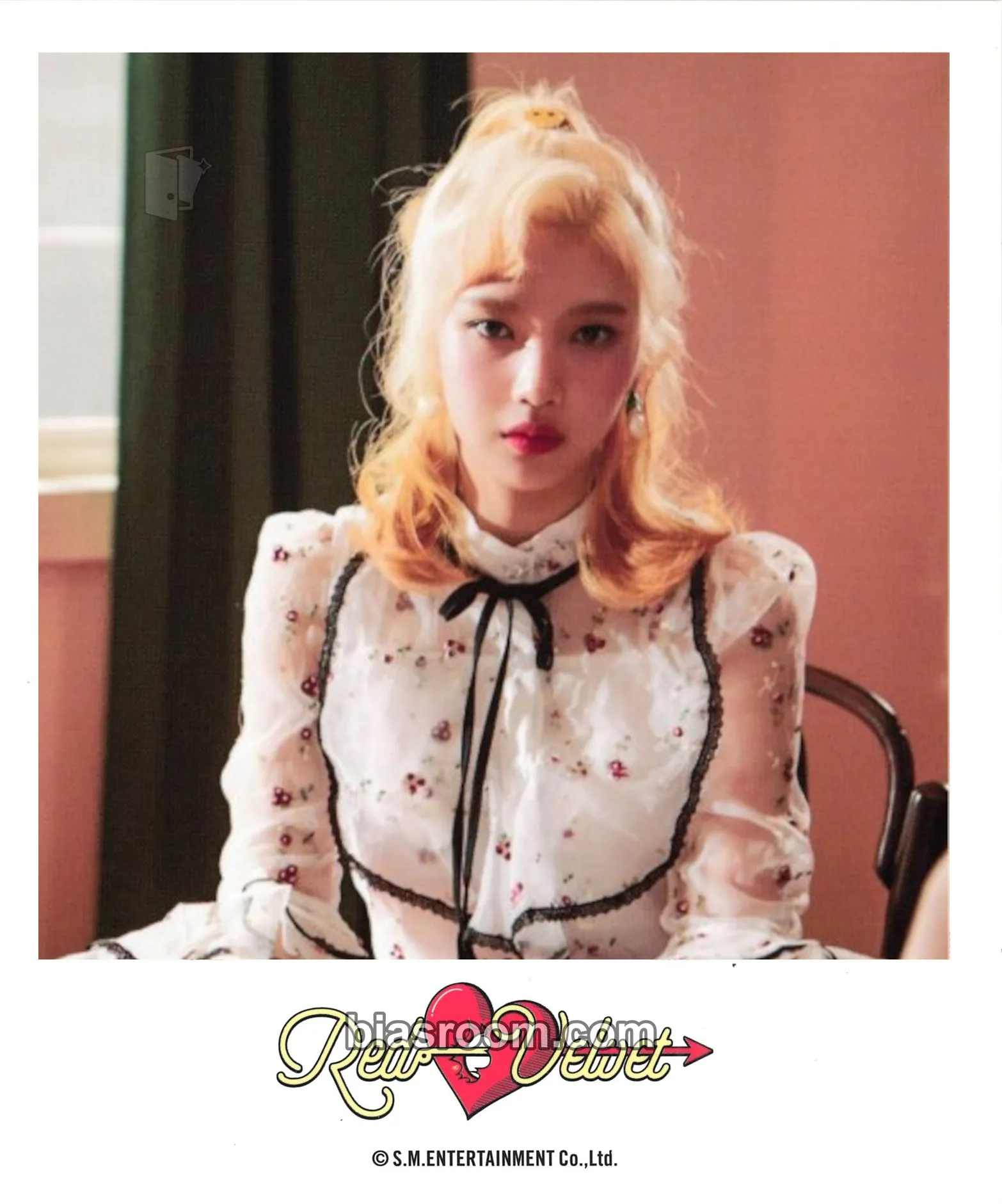 Joy Russian Roulette Photocard - Red Velvet - Red Velvet K-pop photocard