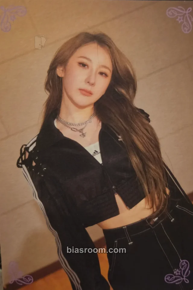 Lee Chaeyeon - Lee Chaeyeon - Over The Moon Album postcard