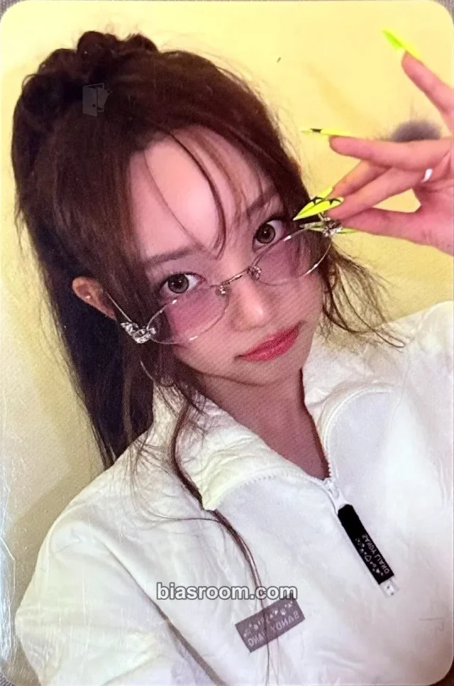 ALLDAY PROJECT - Youngseo - ALLDAY PROJECT Album merch photocard