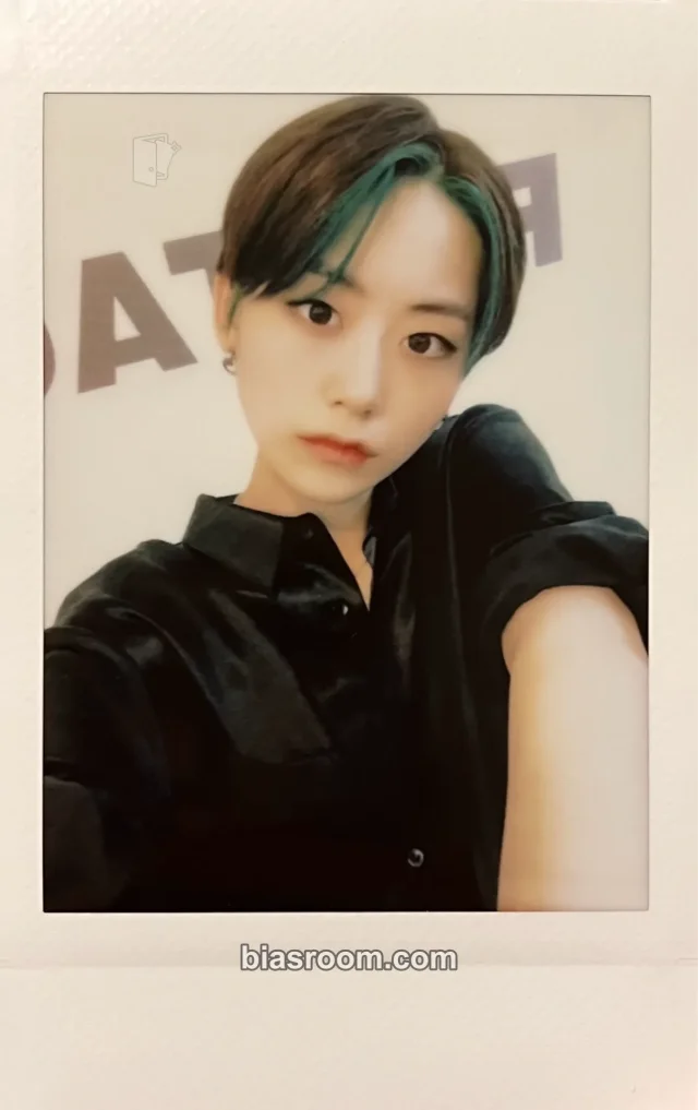 Weki Meki - Lua - NEW RULES Album tower records japan polaroid