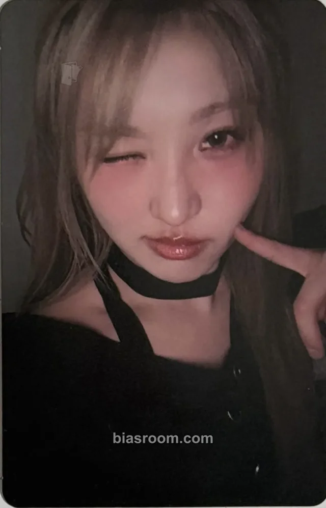 UNCHILD - Heekie - 2026 DEBUT POP UP Event merch photocard memo pad pop-up store apple music