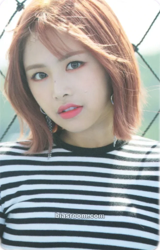 APRIL - Chaewon - The Ruby Album album photocard
