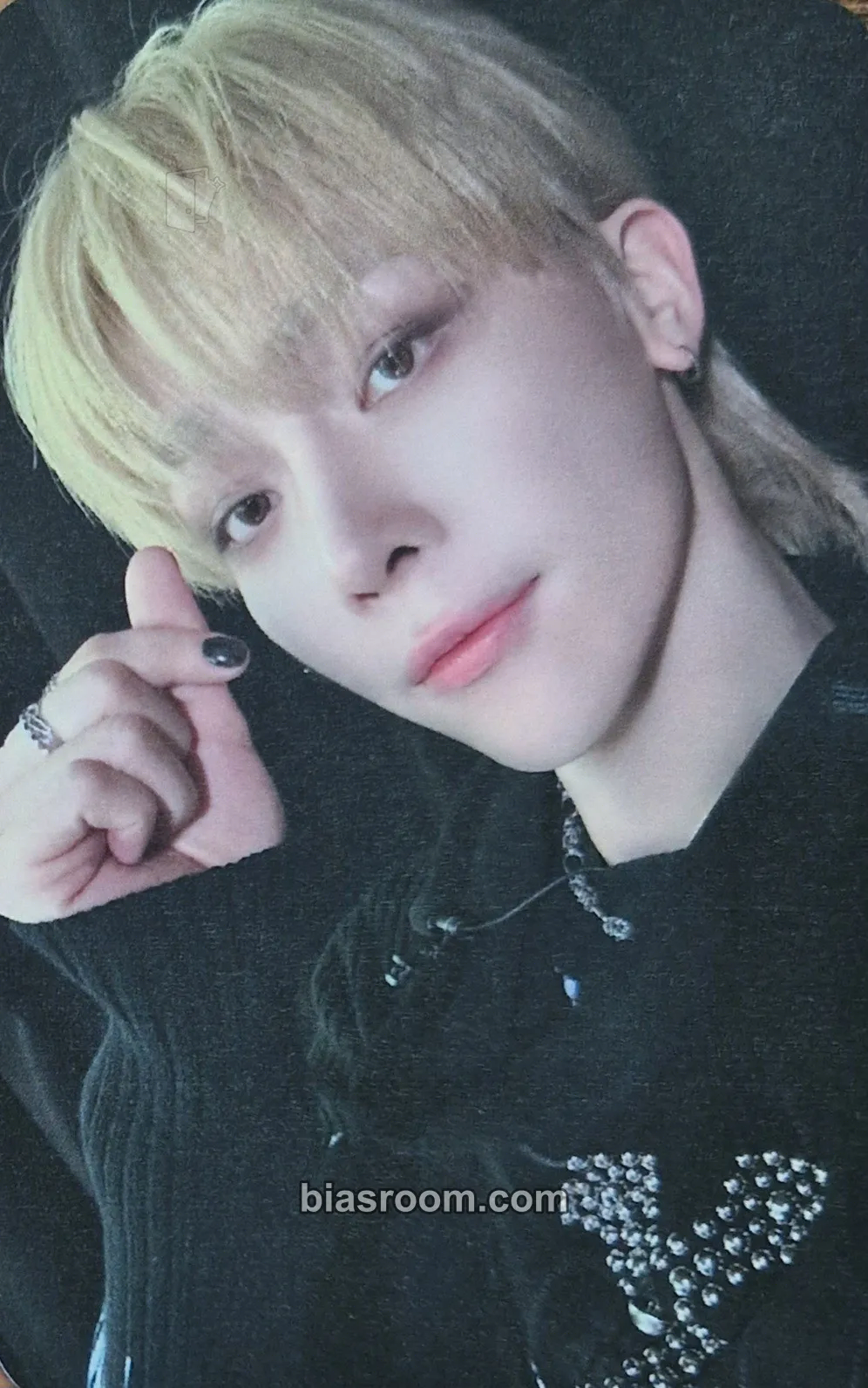 Nicholas Go in Blind - EP Photocard - &TEAM - &TEAM K-pop photocard