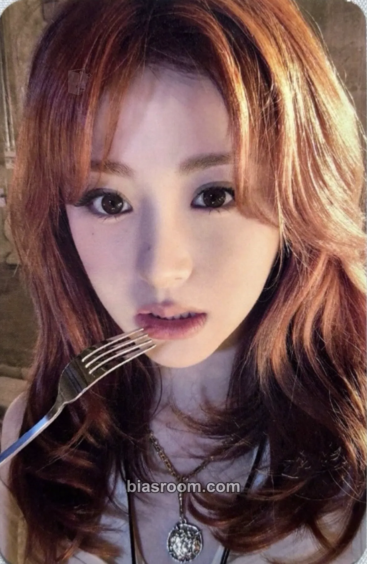 Huh Yunjin HOT Photocard - LE SSERAFIM - LE SSERAFIM K-pop photocard