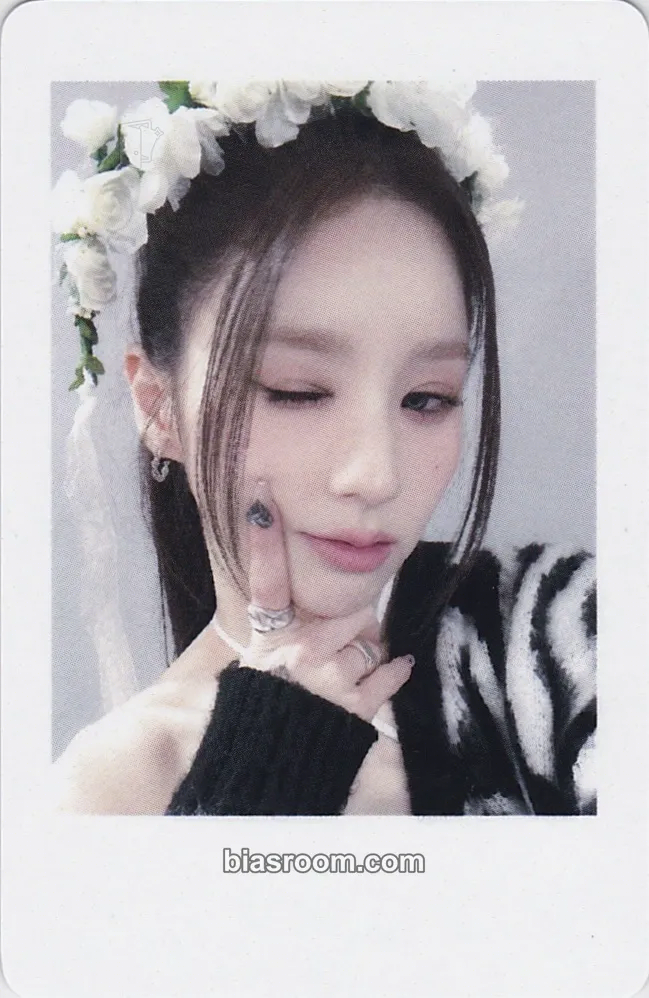 HeeJin K Photocard - ARTMS - ARTMS K-pop photocard