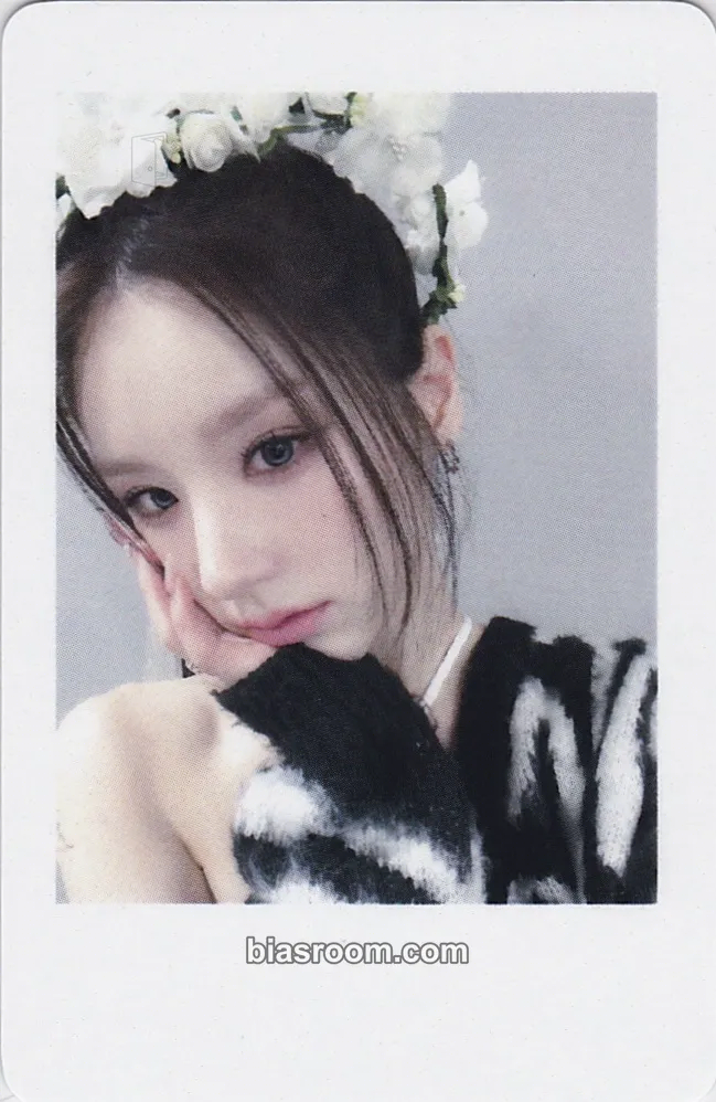 HeeJin K Photocard - ARTMS - ARTMS K-pop photocard