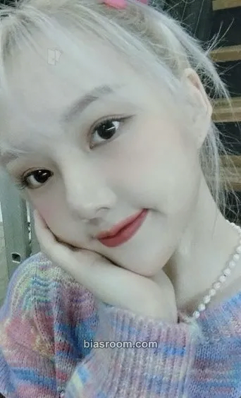Yerin GFRIEND GLOBAL OFFICIAL FANCLUB BUDDY MEMBERSHIP Kit - GFRIEND at HOME Photocard - GFRIEND - GFRIEND K-pop photocard