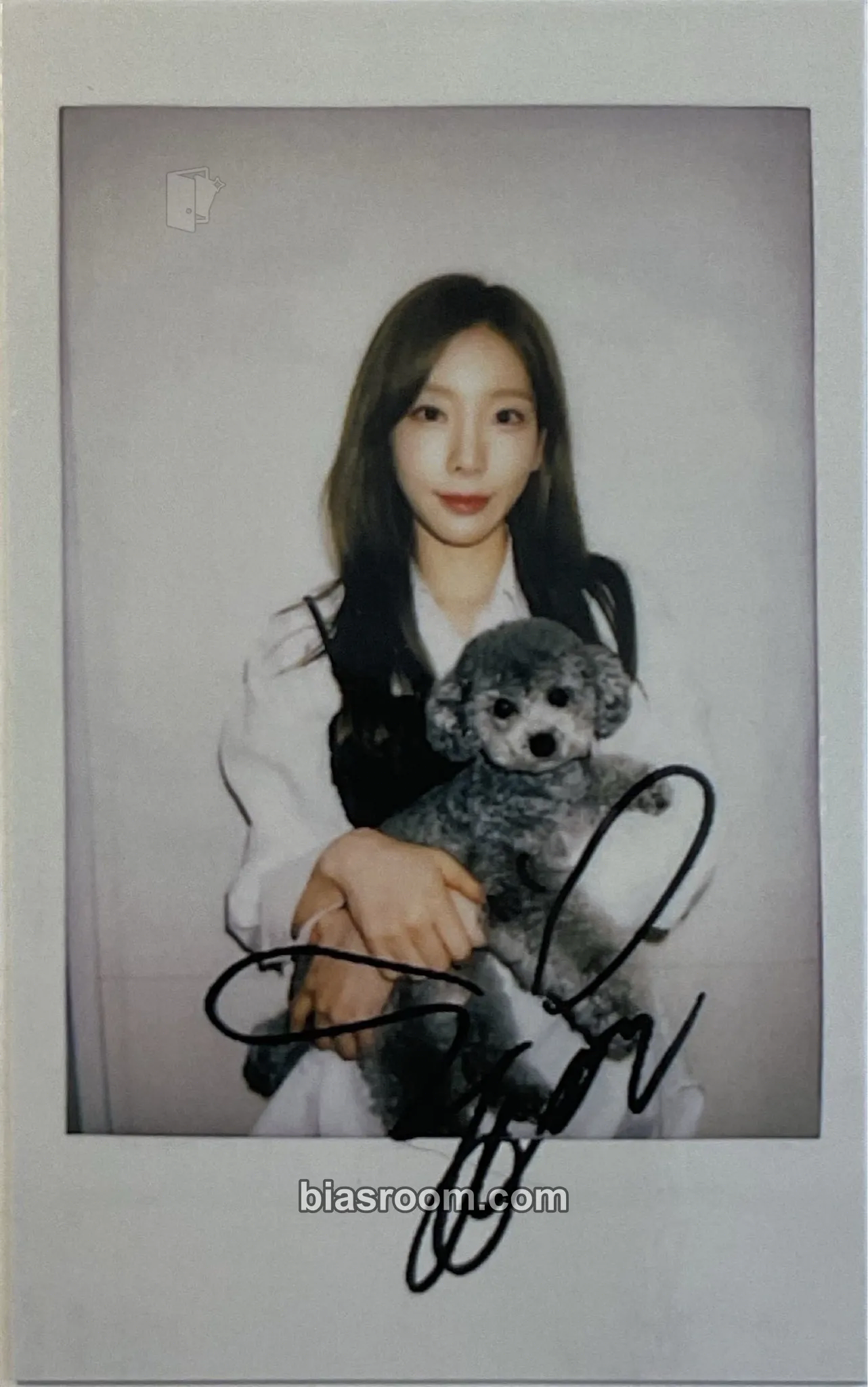 Taeyeon INVU Photocard - Taeyeon K-pop photocard