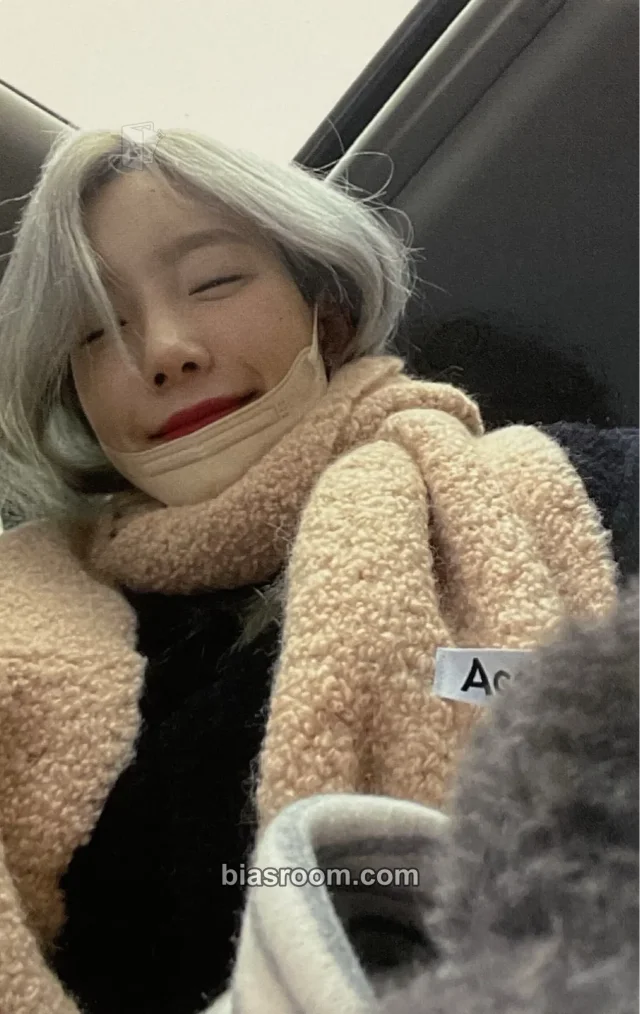 Taeyeon - Taeyeon - INVU Album taeyeon fan union (TFU) pob (pre-order benefit)
