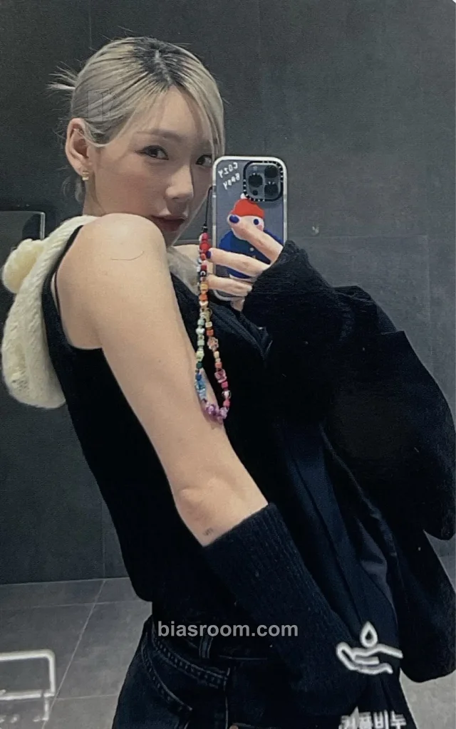 Taeyeon - Taeyeon - INVU Album taeyeon fan union (TFU) pob (pre-order benefit)