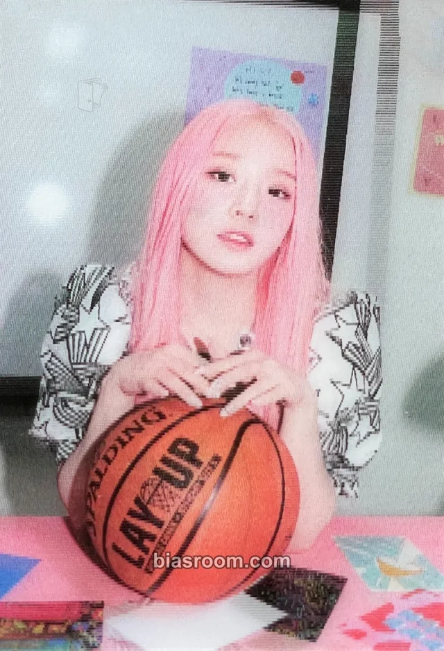 MADEIN - Suhye - LOVE & HAPPINESS (LIMELIGHT) Album album photocard lenticular