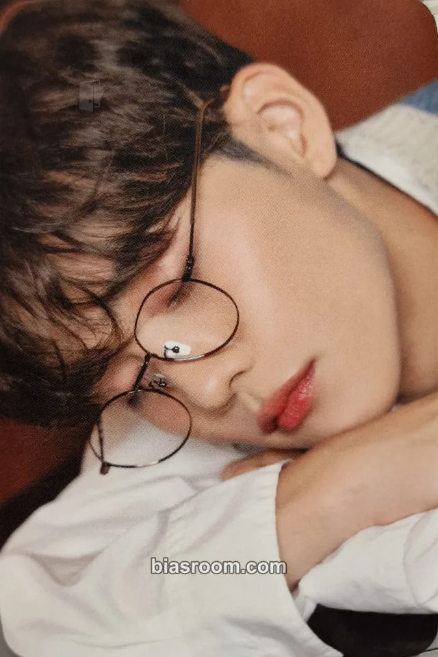 B.D.U - Seunghun - B.D.U 2025 Seasons Greetings Other photocard set