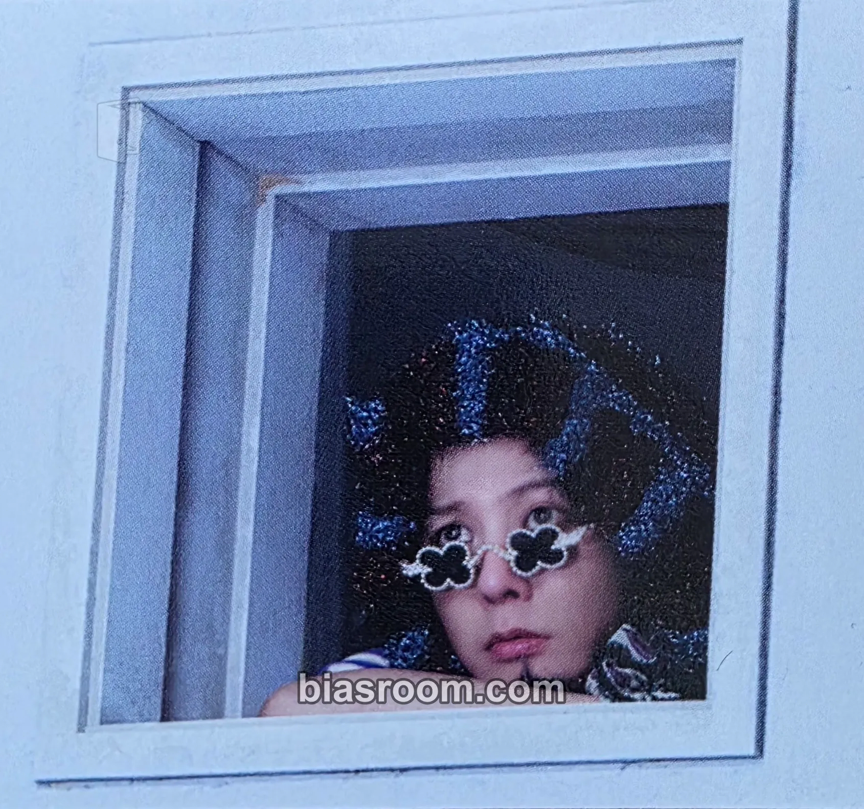 G-Dragon Übermensch Photocard - G-Dragon K-pop photocard