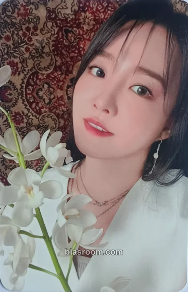 Younha - Younha - GROWTH THEORY Album album photocard