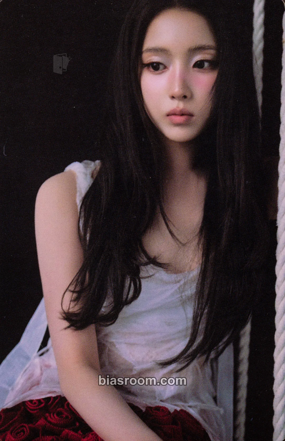 Jiwoo Heavy Serenade Photocard - NMIXX - NMIXX K-pop photocard