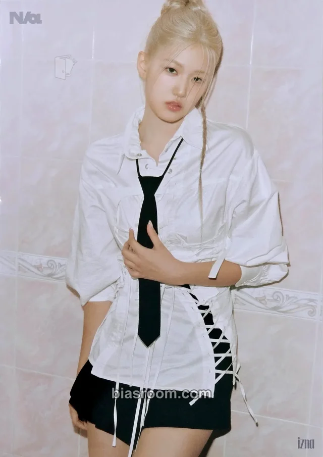 izna - Yoon Jiyoon - N/a Album pop-up store A4 merch photo print