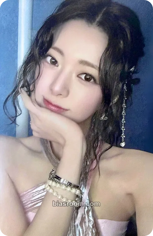 Yuna Motto Photocard - ITZY - ITZY K-pop photocard