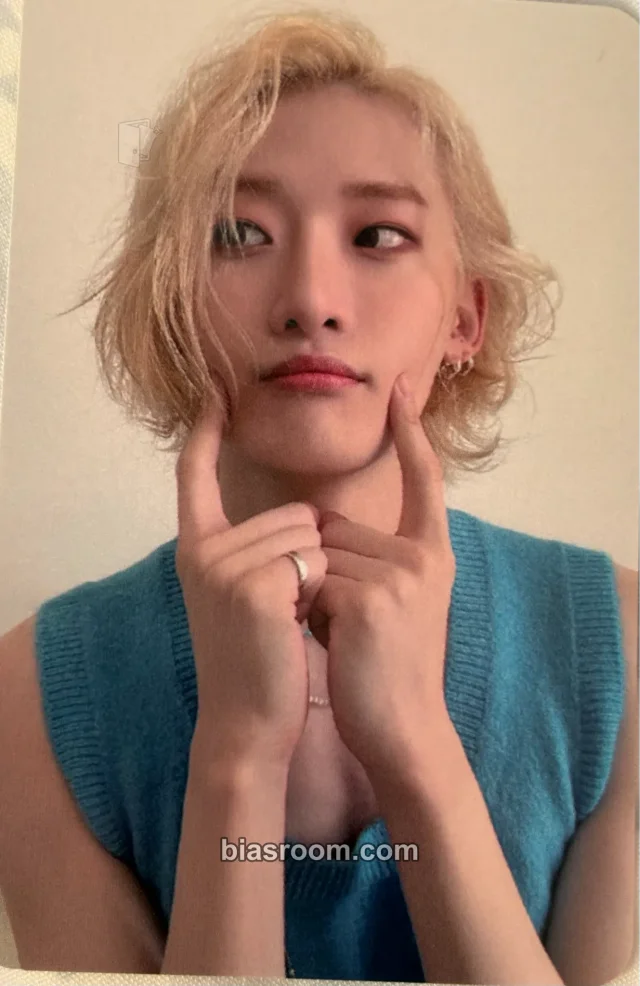 OnlyOneOf - YooJung - undergrOund idOl #1 Album pob (pre-order benefit)