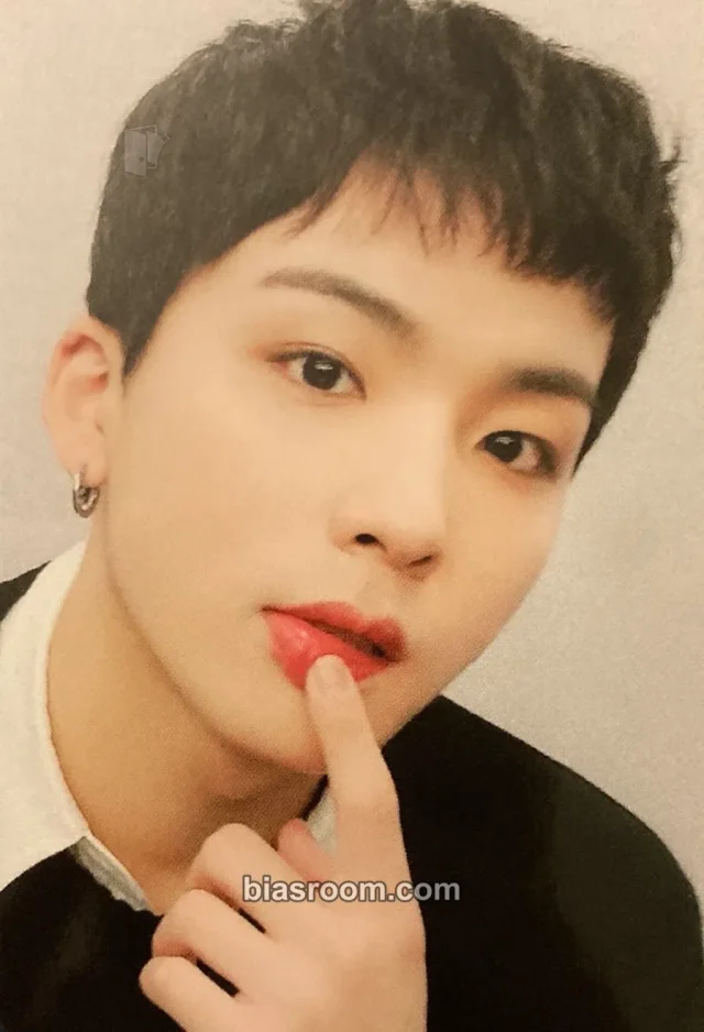 D-CRUNCH - Hyunho - Daydream Album pob (pre-order benefit) makestar