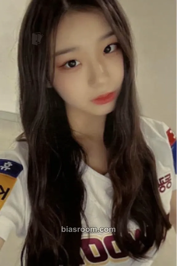 Chaeyeon Aesthetic Photocard - tripleS - tripleS K-pop photocard