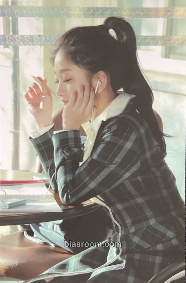 Seoyeon To. Heart Photocard - fromis_9 - fromis_9 K-pop photocard