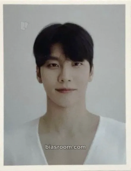 Gon Vanner official fan club (1st generation vvs) Photocard - VANNER - VANNER K-pop photocard