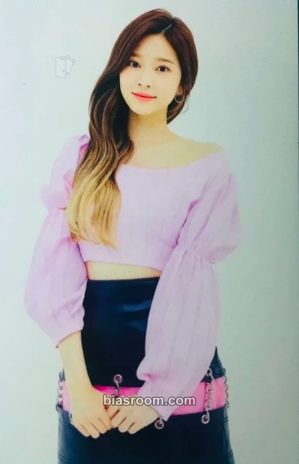 Minju ONEIRIC THEATER Photocard - IZ*ONE - IZ*ONE K-pop photocard