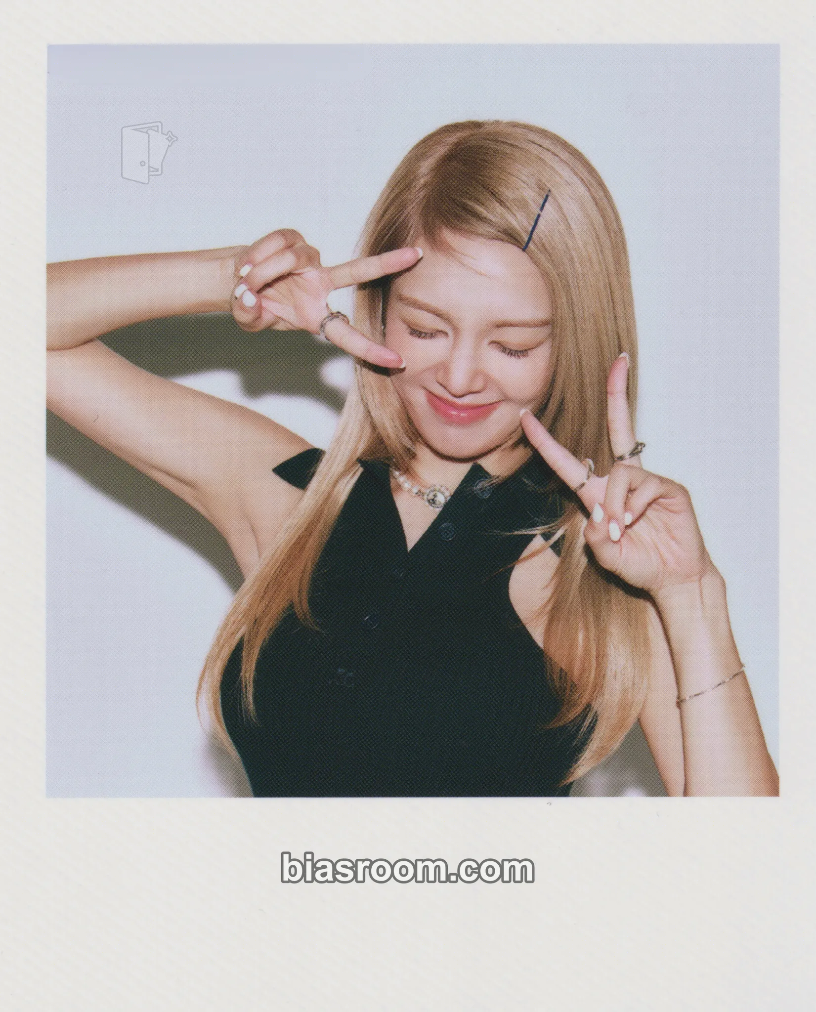 Hyoyeon Season's Greetings 2026 Photocard - Girls' Generation - Girls' Generation K-pop photocard