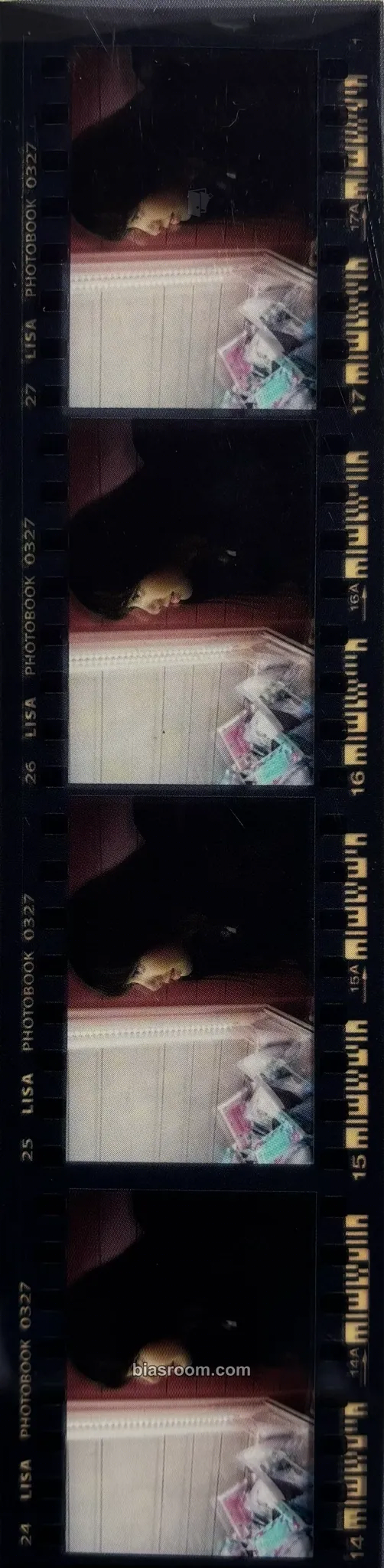 Lisa Lisa Photobook 0327 Photocard - BLACKPINK - BLACKPINK K-pop photocard