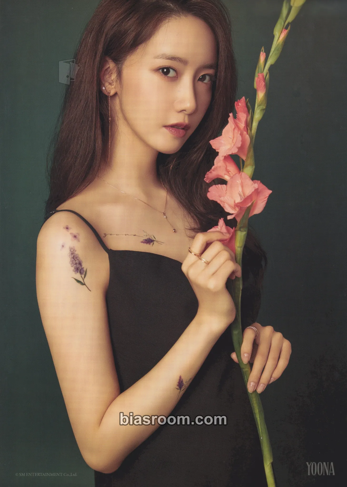 Yoona Oh!GG SEASON'S GREETINGS 2021 Photocard - Girls' Generation - Girls' Generation K-pop photocard