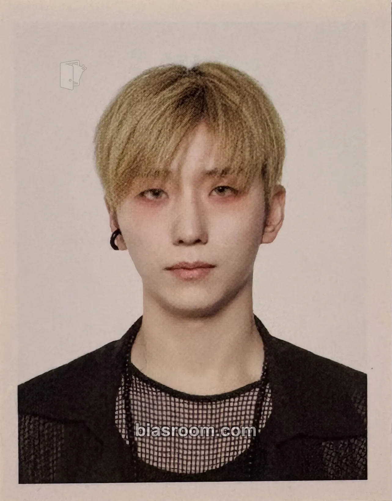Gunil Beautiful Mind World Tour Photocard - Xdinary Heroes - Xdinary Heroes K-pop photocard