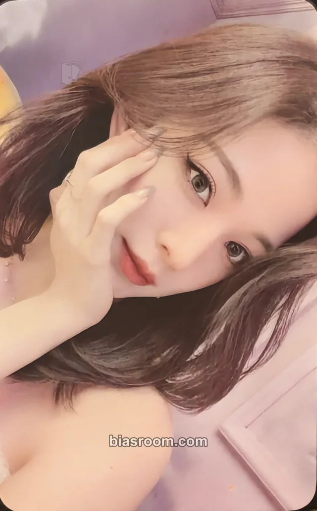 fromis_9 - Chaeyoung - Midnight Guest Album fansign weverse event