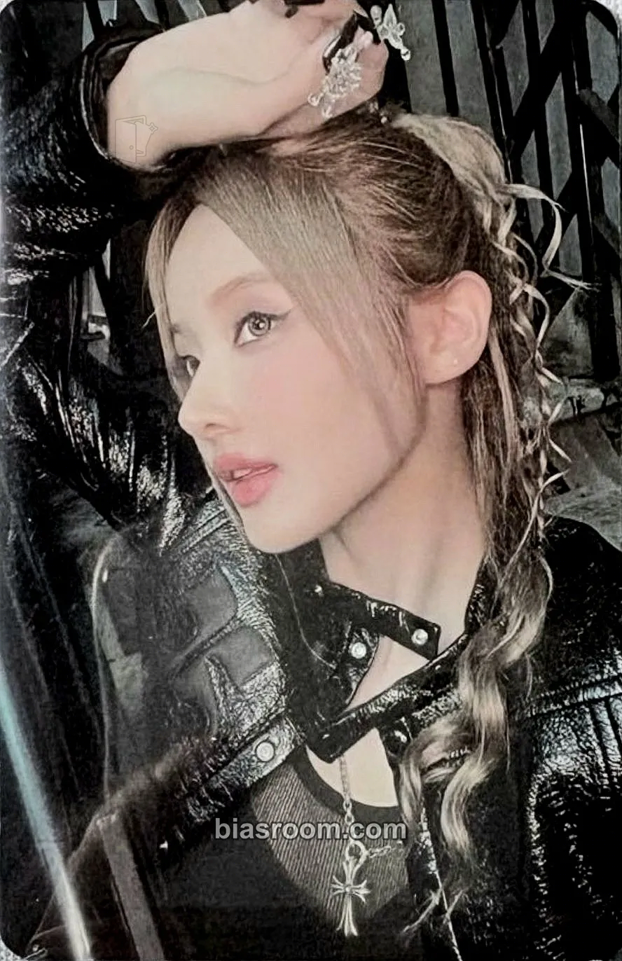 Belle Lose Yourself Photocard - KISS OF LIFE - KISS OF LIFE K-pop photocard