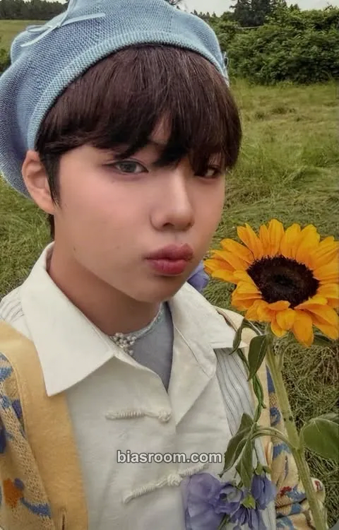 An Chanwon Hello : My First Love Photocard - The Wind - The Wind K-pop photocard