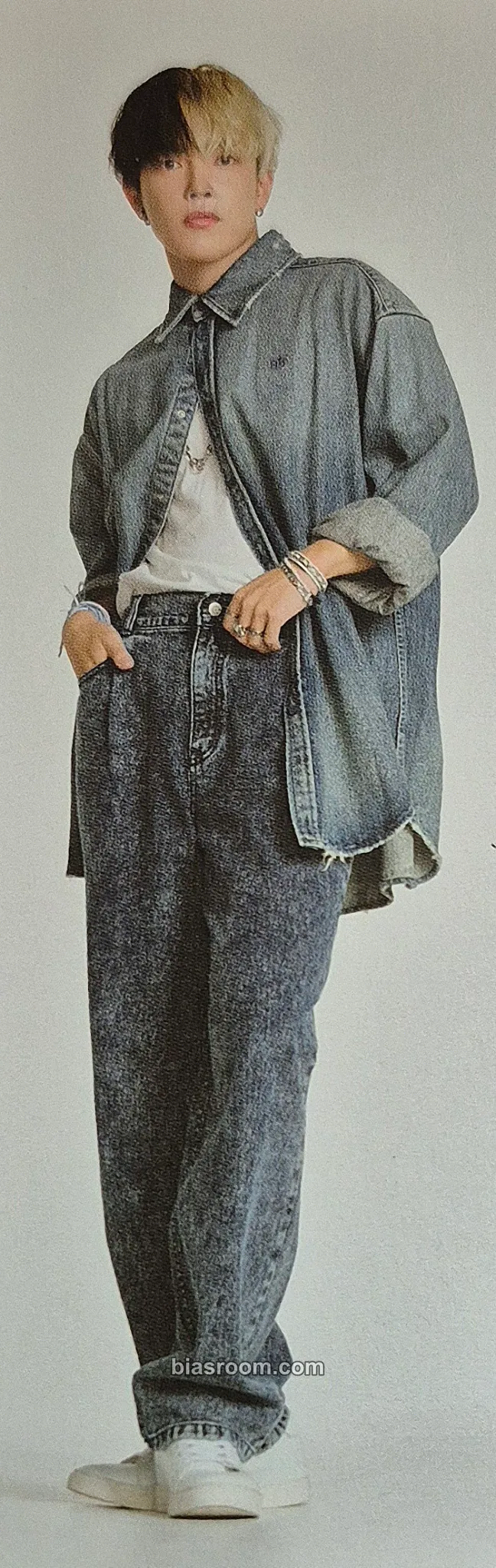 Hongjoong 2023 Cawaii! Men Magazine Photocard - ATEEZ - ATEEZ K-pop photocard