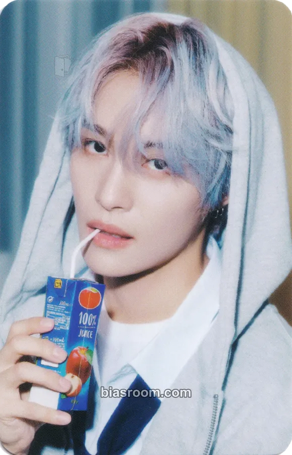 Yangyang 2026 Season's Greetings Photocard - WayV - WayV K-pop photocard