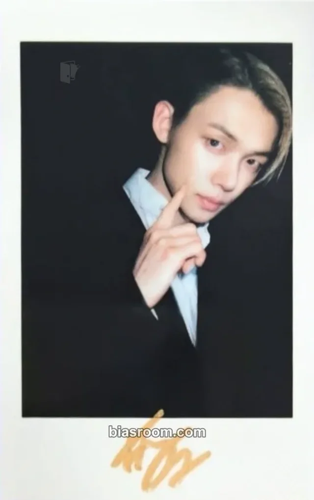 TOMORROW X TOGETHER - Yeonjun - Yeonjun’s Harper’s Bazaar Men’s Magazine Other magazine purchase benefit