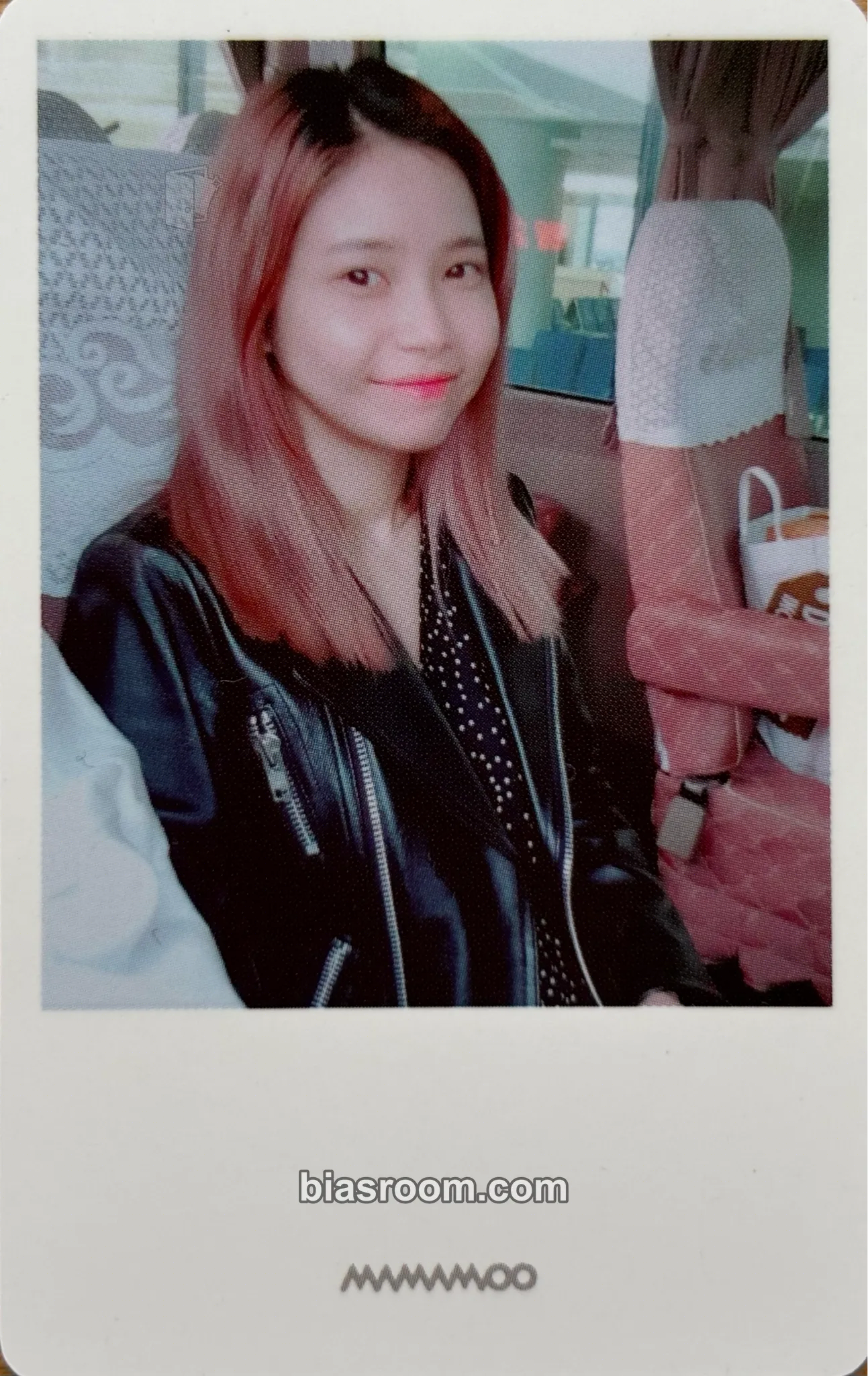 Solar 2017 Moosical Curtain Call Photocard - MAMAMOO - MAMAMOO K-pop photocard