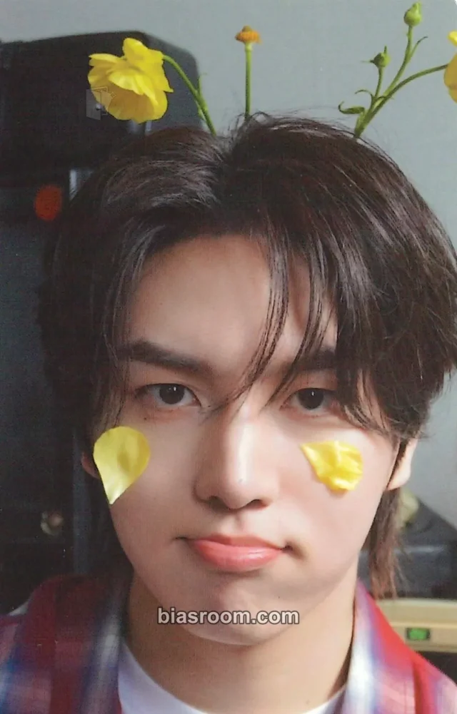 PENTAGON - Kino - If This is Love, I Want a Refund Album album photocard