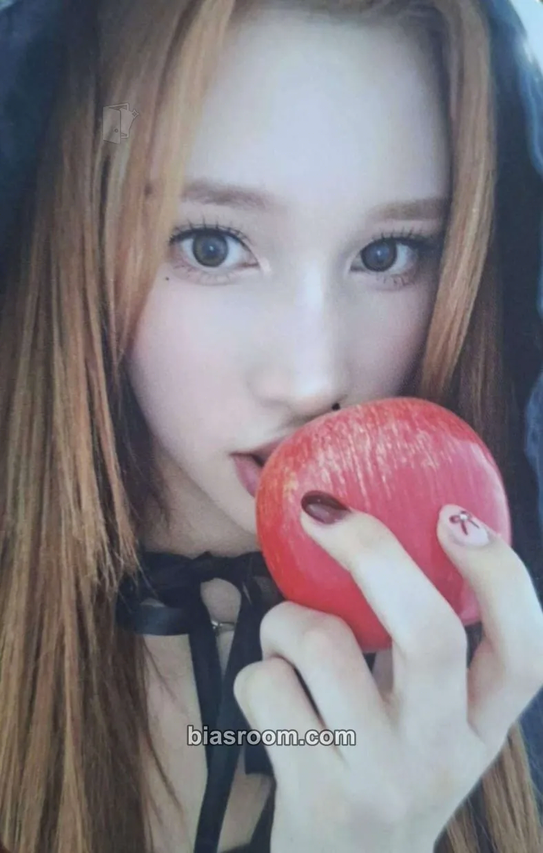 Huening Bahiyyih TIPI-TAP Photocard - Kep1er - Kep1er K-pop photocard