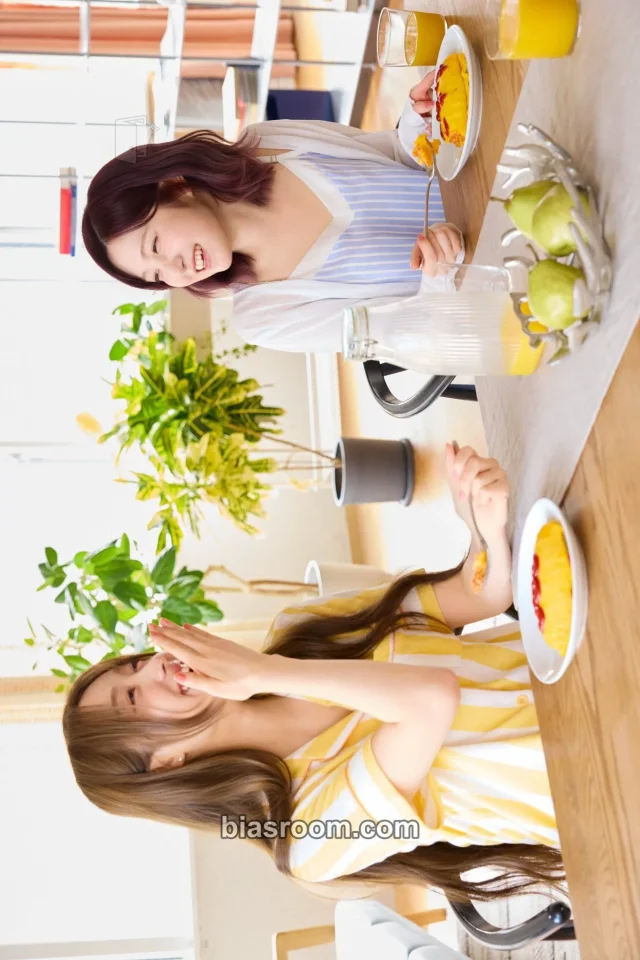 SAY MY NAME - Hitomi & Mei - TRENDiCON Saymyname Other postcard white back