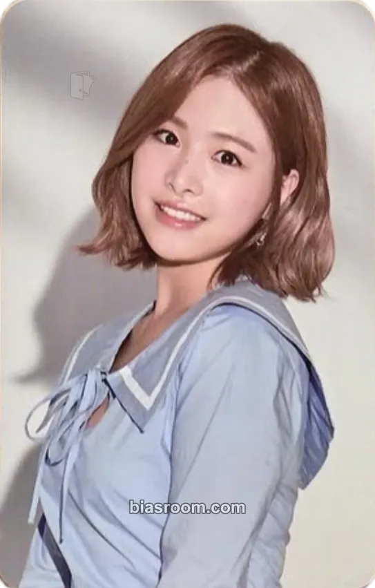 Chaewon Tinkerbell Photocard - APRIL - APRIL K-pop photocard