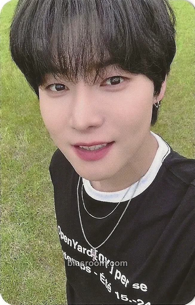 Yonghoon 2025 ONEWE WORLD TOUR 'O! NEW E!volution Ⅳ' Photocard - ONEWE - ONEWE K-pop photocard