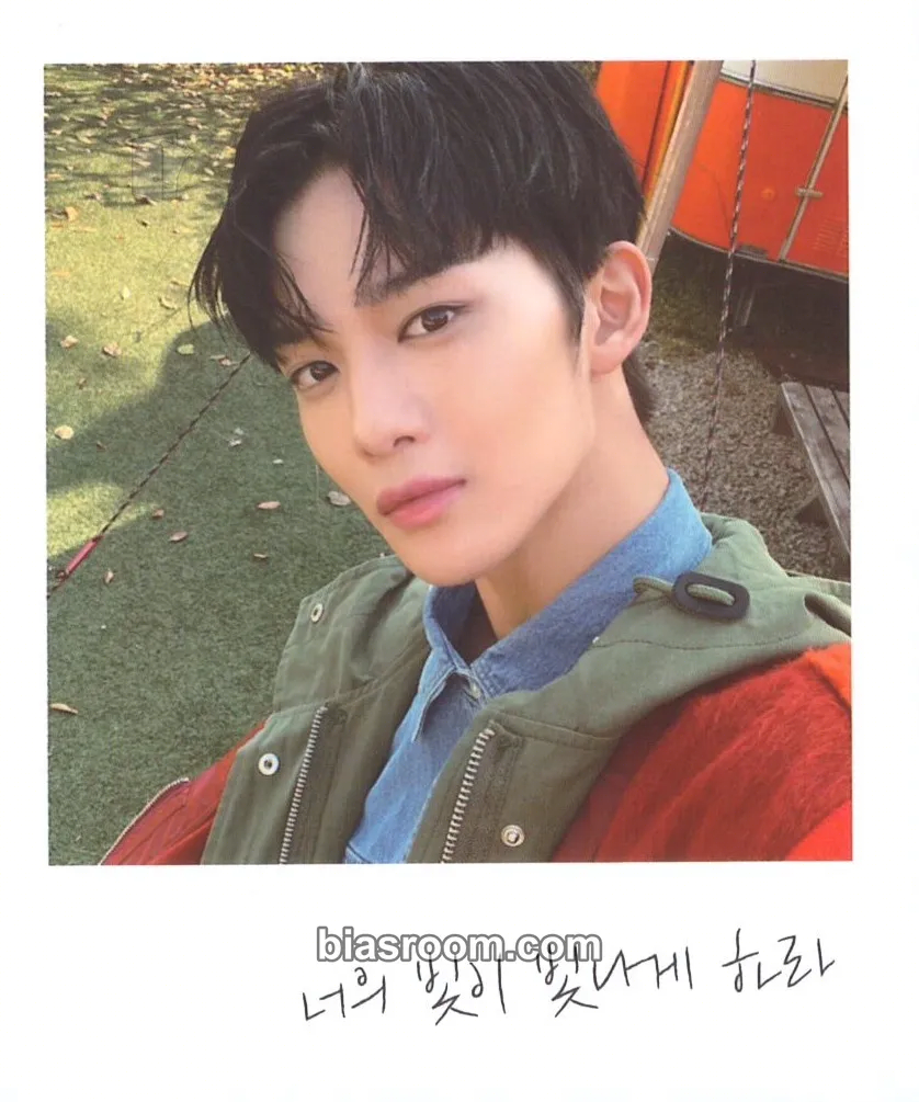 Jinyoung Official 3rd Generation Fanclub Photocard - CIX - CIX K-pop photocard