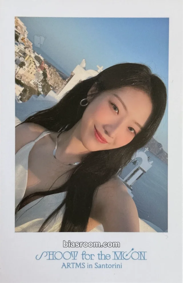 ARTMS - HaSeul - 2024 Season's Greetings: Shoot for the Moon Other pob (pre-order benefit) b.stage+ polaroid season's greetings