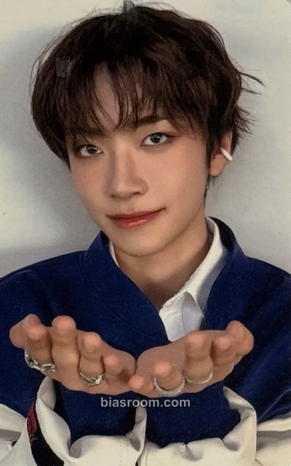 Yunhu RAW AND RAD Photocard - NEWBEAT - NEWBEAT K-pop photocard