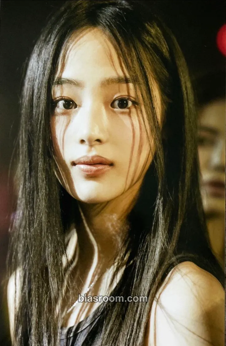 Minji NewJeans 1st EP “New Jeans” Photocard - NewJeans - NewJeans K-pop photocard