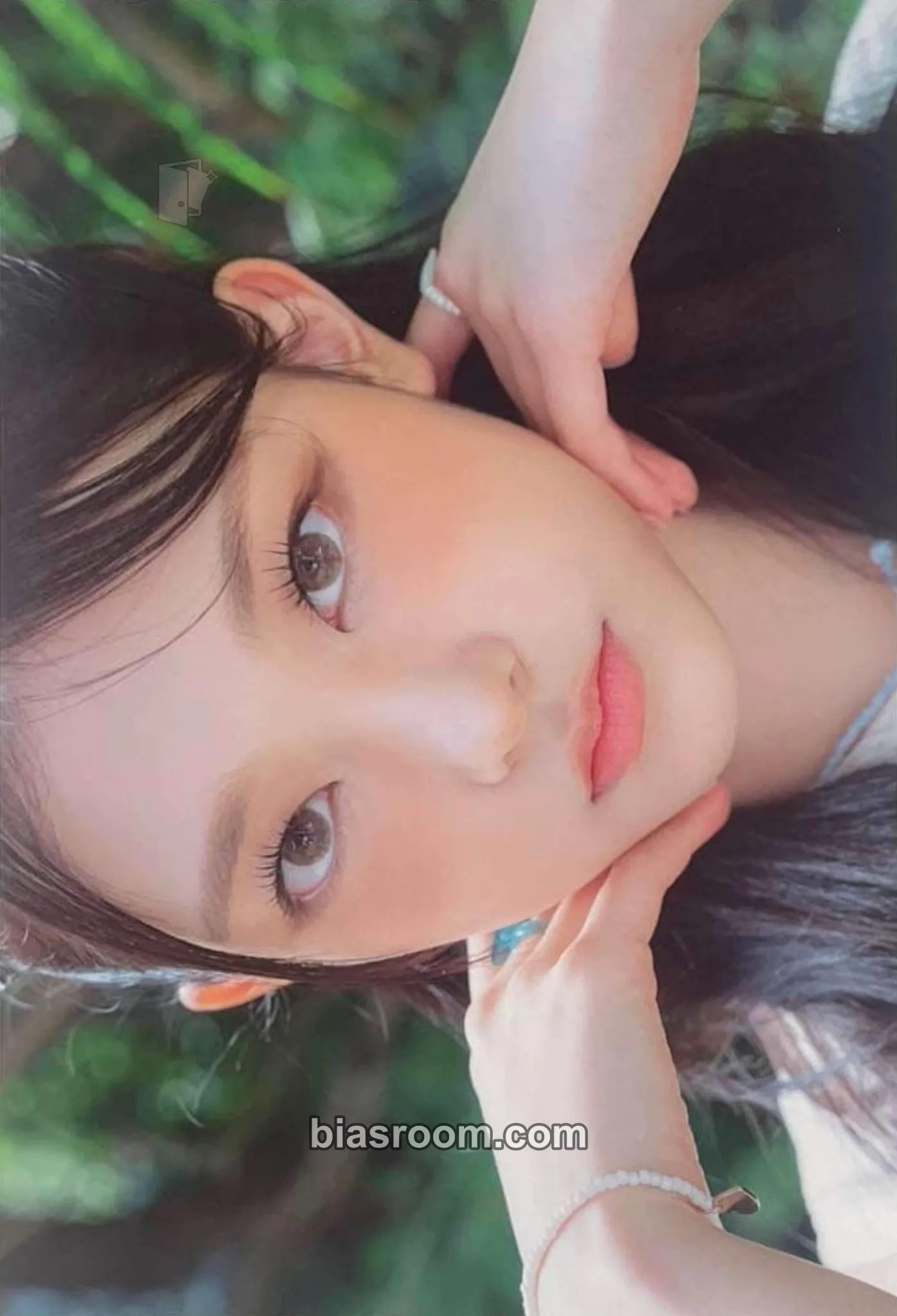 Haerin 24/7 With NewJeans (2024 Season's Greetings) Photocard - NewJeans - NewJeans K-pop photocard