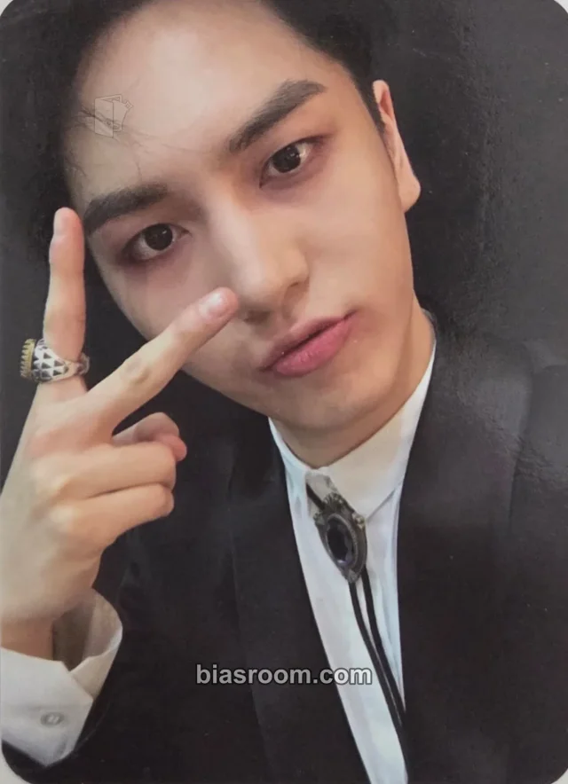 PENTAGON - Kino - Universe : The Black Hall Album album photocard