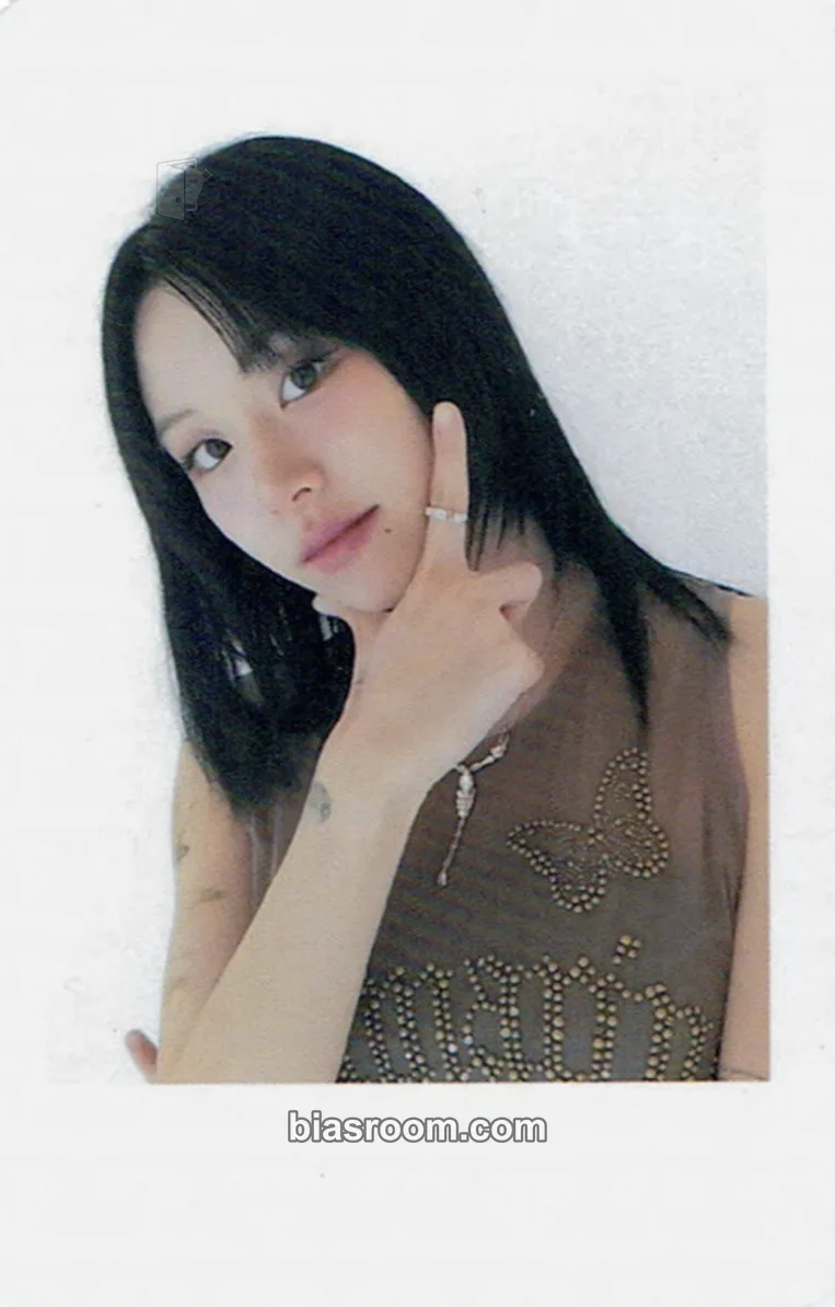 Chaeyoung Once Again (8th Anniversary) Photocard - TWICE - TWICE K-pop photocard